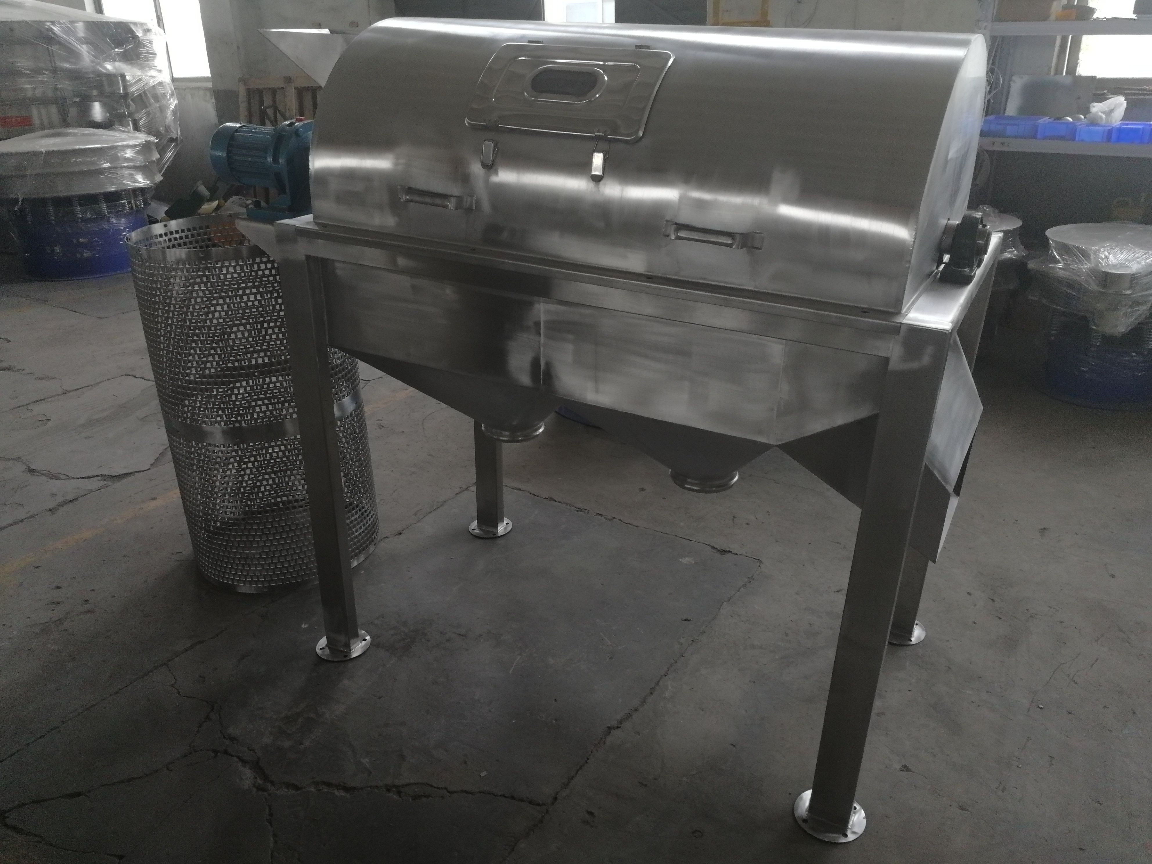 無軸滾動篩在安裝前應該注意哪些(無軸<a href='http://www.51anime.com' title='滾筒篩' target='_blank'>滾筒篩</a>)